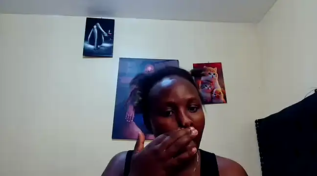 Snapshot of Toomuchbooty33 chatting on February 6, 2025, 4:36 pm Toomuchbooty33 online show from February 6, 2025, 4:36 pm