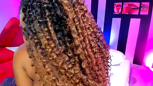 YeminaLeman online show from February 2, 2025, 4:00 pm