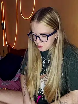 Snapshot of -veranito- chatting on March 18, 2025, 3:09 am -veranito- online show from March 18, 2025, 3:09 am