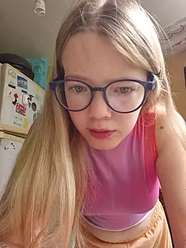 Snapshot of -veranito- chatting on September 9, 2025, 5:12 pm -veranito- online show from September 9, 2025, 5:12 pm