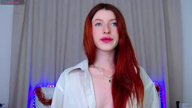 Snapshot of WildRedBerry chatting on December 28, 2024, 12:35 pm WildRedBerry online show from December 28, 2024, 12:35 pm