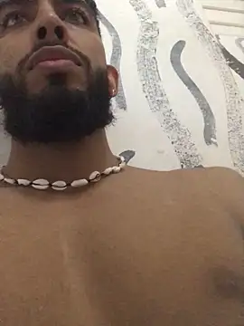 Snapshot of Alessandro__Rossi chatting on February 4, 2025, 5:12 pm Alessandro Rossi online show from February 4, 2025, 5:12 pm