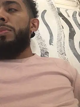 Snapshot of Alessandro__Rossi chatting on February 14, 2025, 7:12 pm Alessandro Rossi online show from February 14, 2025, 7:12 pm