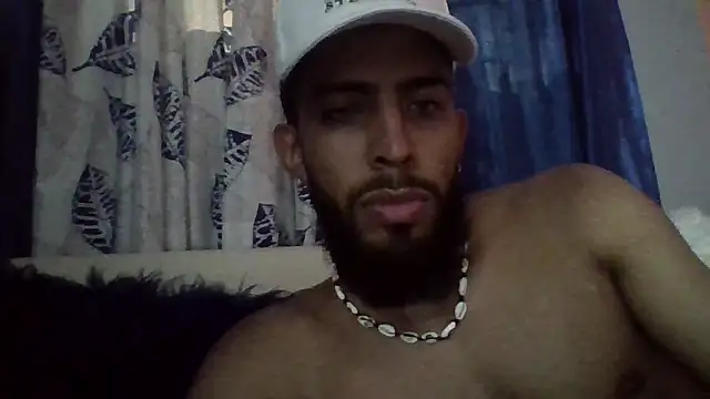 Snapshot of Alessandro__Rossi chatting on March 6, 2025, 11:31 pm Alessandro Rossi online show from March 6, 2025, 11:31 pm