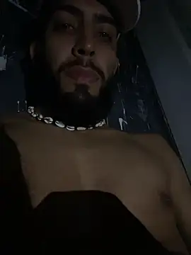 Snapshot of Alessandro__Rossi chatting on March 17, 2025, 7:13 am Alessandro Rossi online show from March 17, 2025, 7:13 am