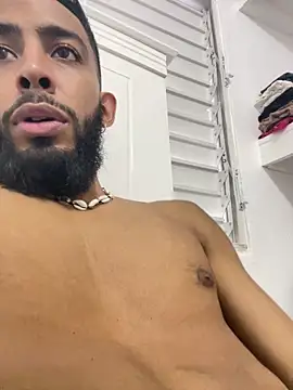 Snapshot of Alessandro__Rossi chatting on November 3, 2025, 8:32 pm Alessandro Rossi online show from November 3, 2025, 8:32 pm