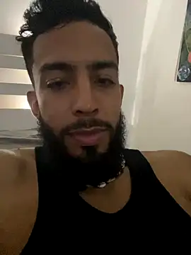 Snapshot of Alessandro__Rossi chatting on November 17, 2025, 4:40 am Alessandro Rossi online show from November 17, 2025, 4:40 am