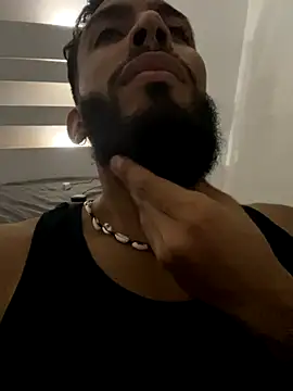 Snapshot of Alessandro__Rossi chatting on November 19, 2025, 4:45 am Alessandro Rossi online show from November 19, 2025, 4:45 am