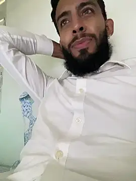 Snapshot of Alessandro__Rossi chatting on February 13, 2026, 5:20 pm Alessandro Rossi online show from February 13, 2026, 5:20 pm