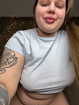 perfect sweety girl online show from February 15, 2026, 6:59 pm