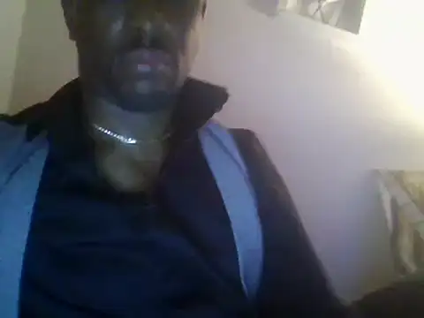 Snapshot of KingB8r chatting on September 15, 2025, 8:09 pm KingB8r online show from September 15, 2025, 8:09 pm