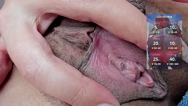 Snapshot of ms_pickless chatting on December 3, 2024, 8:17 pm ms pickless online show from December 3, 2024, 8:17 pm