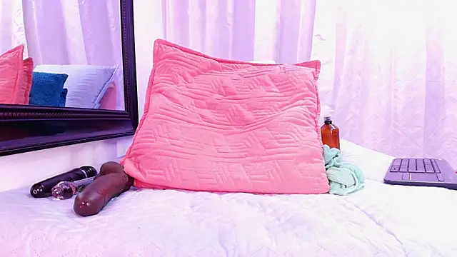 Snapshot of danna_berlin_ chatting on January 29, 2025, 10:32 pm danna berlin online show from January 29, 2025, 10:32 pm