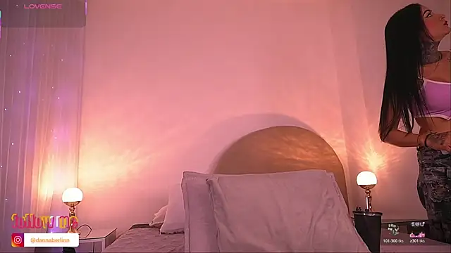 Snapshot of danna_berlin_ chatting on November 22, 2025, 7:24 pm danna berlin online show from November 22, 2025, 7:24 pm