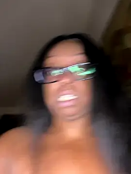 Snapshot of Goddesskarisma chatting on November 25, 2025, 6:24 am Goddesskarisma online show from November 25, 2025, 6:24 am