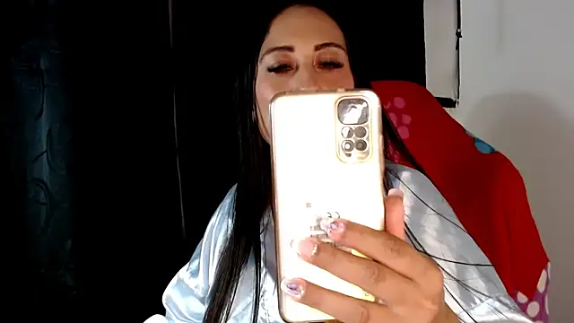 Snapshot of carolinalovee_ chatting on January 11, 2025, 4:38 am carolinalovee online show from January 11, 2025, 4:38 am