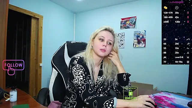 diamondjune online show from March 13, 2026, 9:49 am