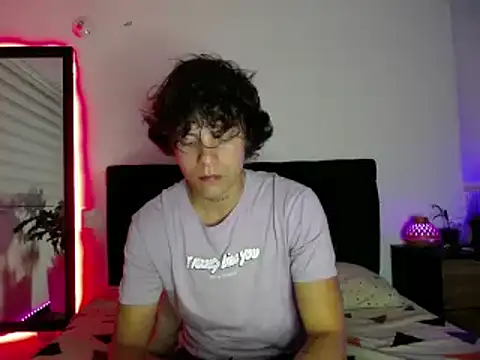 Snapshot of Santiago_kiler chatting on December 12, 2024, 12:16 am Santiago kiler online show from December 12, 2024, 12:16 am