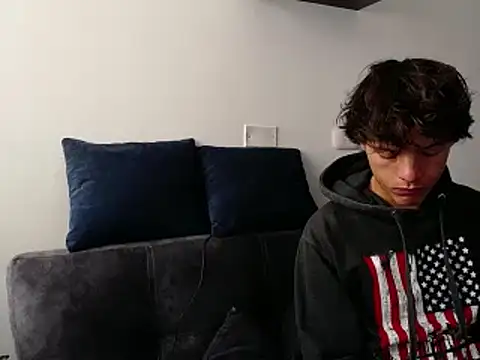 Snapshot of Santiago_kiler chatting on December 29, 2024, 2:31 pm Santiago kiler online show from December 29, 2024, 2:31 pm