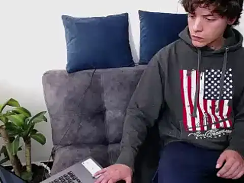 Snapshot of Santiago_kiler chatting on December 29, 2024, 8:37 pm Santiago kiler online show from December 29, 2024, 8:37 pm