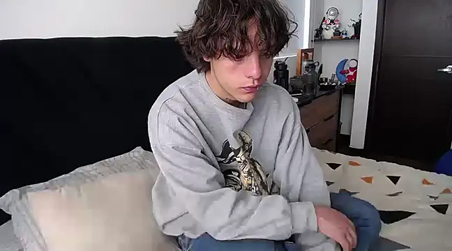 Snapshot of Santiago_kiler chatting on February 18, 2025, 12:49 pm Santiago kiler online show from February 18, 2025, 12:49 pm