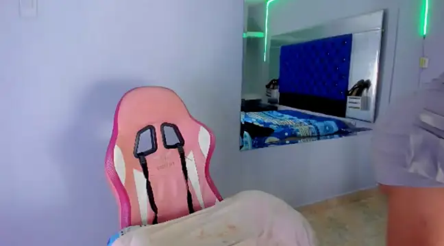 Snapshot of Dollperverthot chatting on February 23, 2025, 1:42 pm Dollperverthot online show from February 23, 2025, 1:42 pm