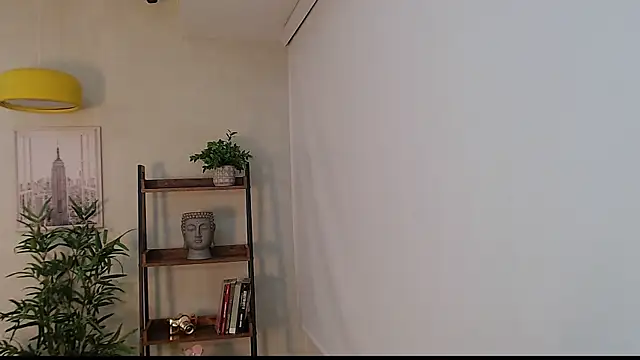 Snapshot of Sassy--Girl chatting on February 10, 2025, 6:35 pm Sassy--Girl online show from February 10, 2025, 6:35 pm