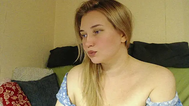 Snapshot of mmmPinUpGirl chatting on October 17, 2025, 4:20 pm mmmPinUpGirl online show from October 17, 2025, 4:20 pm