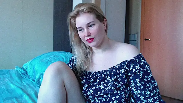Snapshot of mmmPinUpGirl chatting on June 30, 2026, 8:15 am mmmPinUpGirl online show from June 30, 2026, 8:15 am