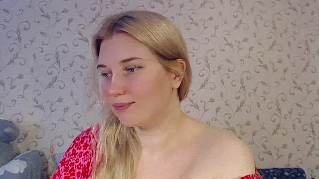 Snapshot of mmmPinUpGirl chatting on August 5, 2026, 8:28 am mmmPinUpGirl online show from August 5, 2026, 8:28 am