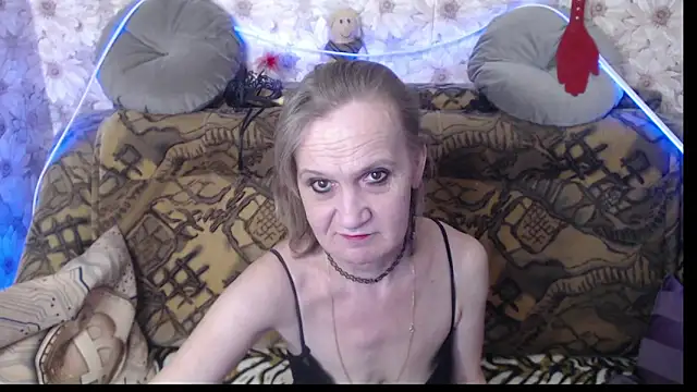 Snapshot of MissBekker chatting on December 10, 2024, 1:22 am MissBekker online show from December 10, 2024, 1:22 am