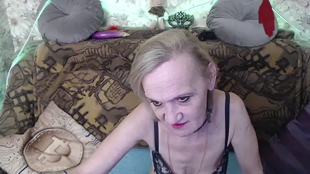 Snapshot of MissBekker chatting on December 21, 2024, 9:36 pm MissBekker online show from December 21, 2024, 9:36 pm