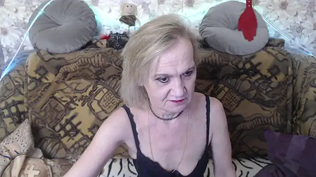 Snapshot of MissBekker chatting on January 10, 2025, 8:29 am MissBekker online show from January 10, 2025, 8:29 am