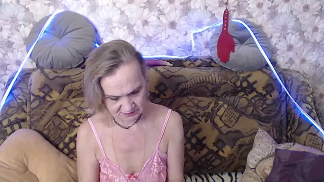 Snapshot of MissBekker chatting on October 1, 2025, 5:19 pm MissBekker online show from October 1, 2025, 5:19 pm