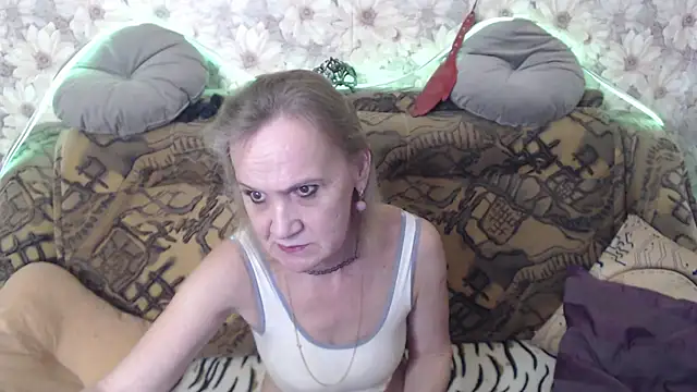 Snapshot of MissBekker chatting on November 9, 2025, 9:24 pm MissBekker online show from November 9, 2025, 9:24 pm