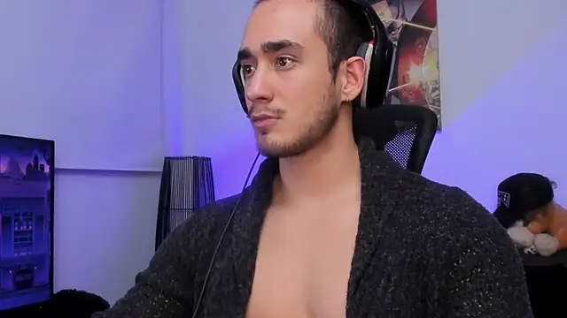 AlexRivera6 online show from December 9, 2024, 1:51 am