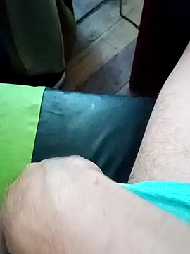 Snapshot of rodovlaz chatting on February 9, 2025, 4:50 pm rodovlaz online show from February 9, 2025, 4:50 pm