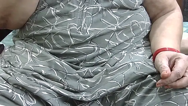 Snapshot of Kavya_XX chatting on November 1, 2025, 2:24 am Kavya XX online show from November 1, 2025, 2:24 am