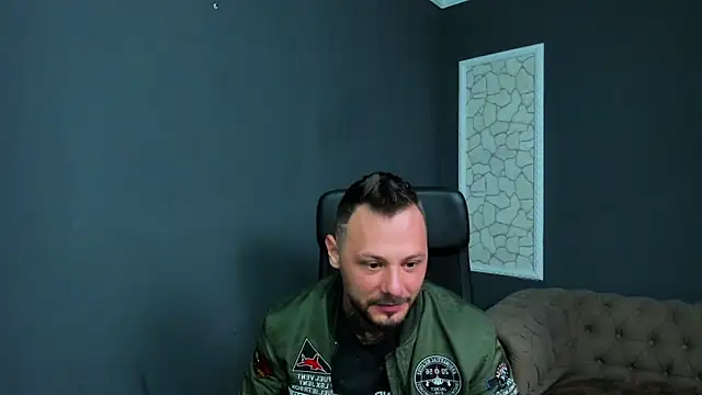 Snapshot of BrianHunts chatting on May 23, 2026, 4:18 am BrianHunts online show from May 23, 2026, 4:18 am