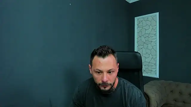 Snapshot of BrianHunts chatting on June 22, 2026, 4:42 am BrianHunts online show from June 22, 2026, 4:42 am