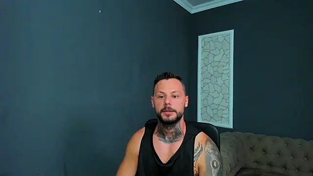 Snapshot of BrianHunts chatting on July 5, 2026, 4:19 am BrianHunts online show from July 5, 2026, 4:19 am