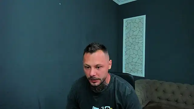 Snapshot of BrianHunts chatting on July 10, 2026, 3:22 am BrianHunts online show from July 10, 2026, 3:22 am