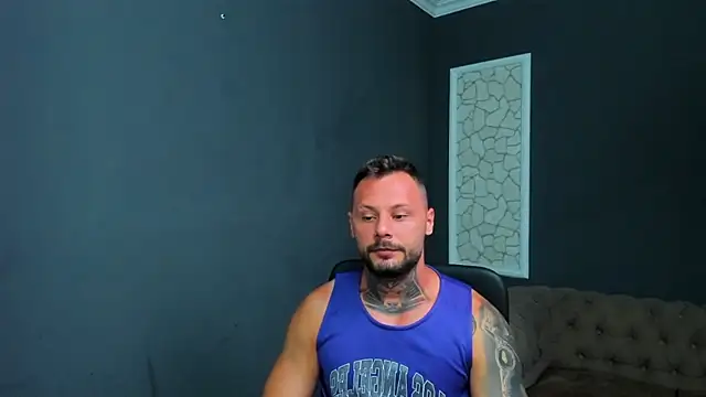Snapshot of BrianHunts chatting on July 14, 2026, 5:01 am BrianHunts online show from July 14, 2026, 5:01 am