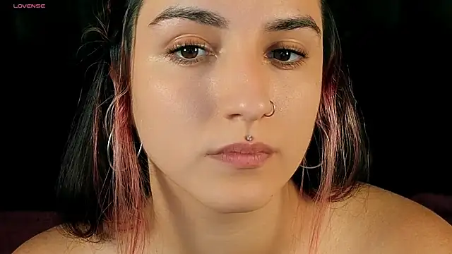 Snapshot of Daphne_Moss chatting on June 18, 2026, 1:15 pm Daphne Moss online show from June 18, 2026, 1:15 pm