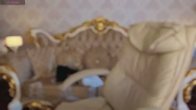 Snapshot of Daphne_Moss chatting on July 12, 2026, 12:51 pm Daphne Moss online show from July 12, 2026, 12:51 pm
