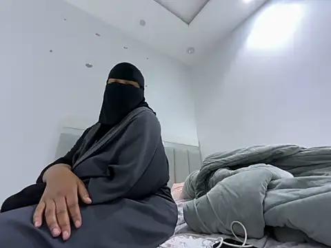 Submissive Arab online show from December 27, 2024, 4:54 pm