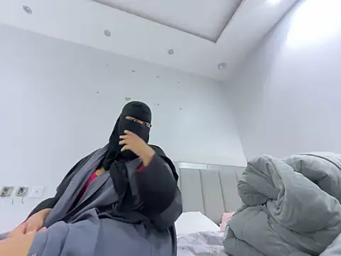 Submissive Arab online show from December 27, 2024, 7:57 pm