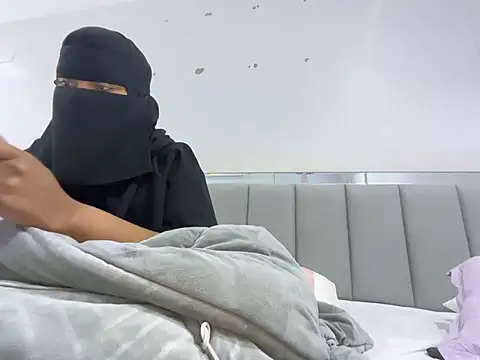 Submissive Arab online show from February 12, 2025, 5:05 pm