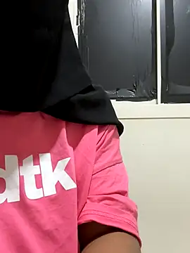 Submissive Arab online show from October 6, 2025, 5:21 pm