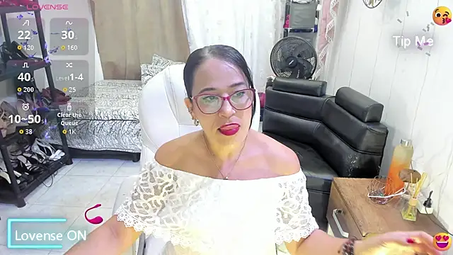 Chanel Doll  online show from January 16, 2026, 9:46 am